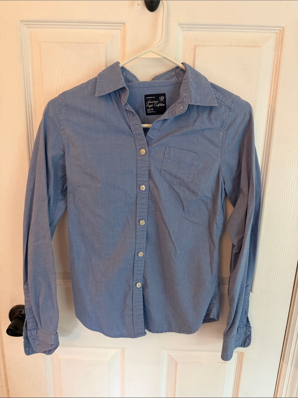 American Eagle Outfitters Light Blue Long-Sleeve Button-Down Shirt